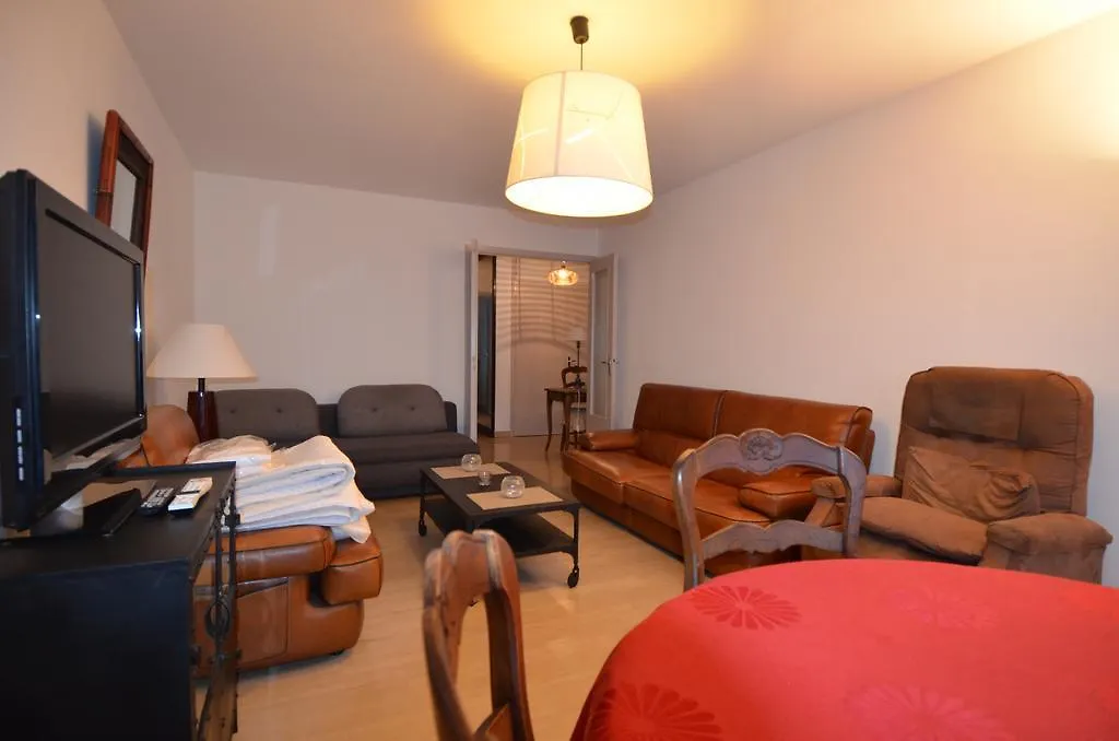 Apartment Appartement 6 Personnes Avec Terrasse Le Port Nice