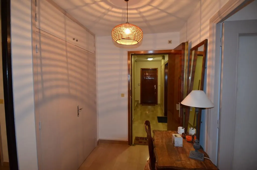 Appartement 6 Personnes Avec Terrasse Le Port Nice Apartment