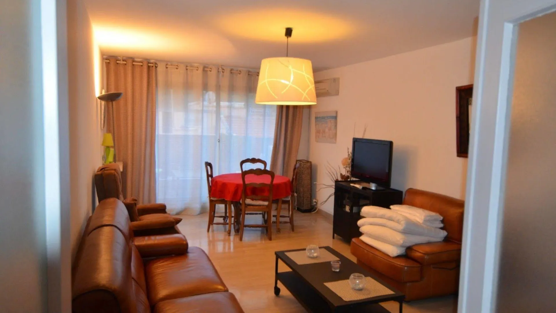 Appartement 6 Personnes Avec Terrasse Le Port Nice 0*,  France