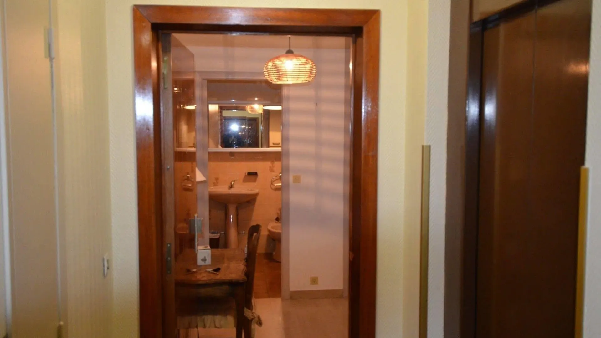 Appartement 6 Personnes Avec Terrasse Le Port Nice Apartment