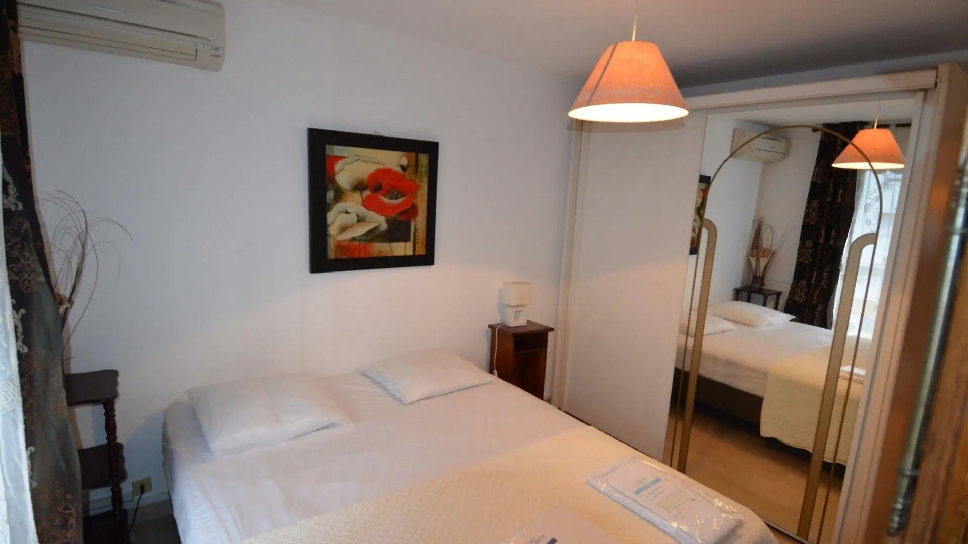 Appartement 6 Personnes Avec Terrasse Le Port Nice