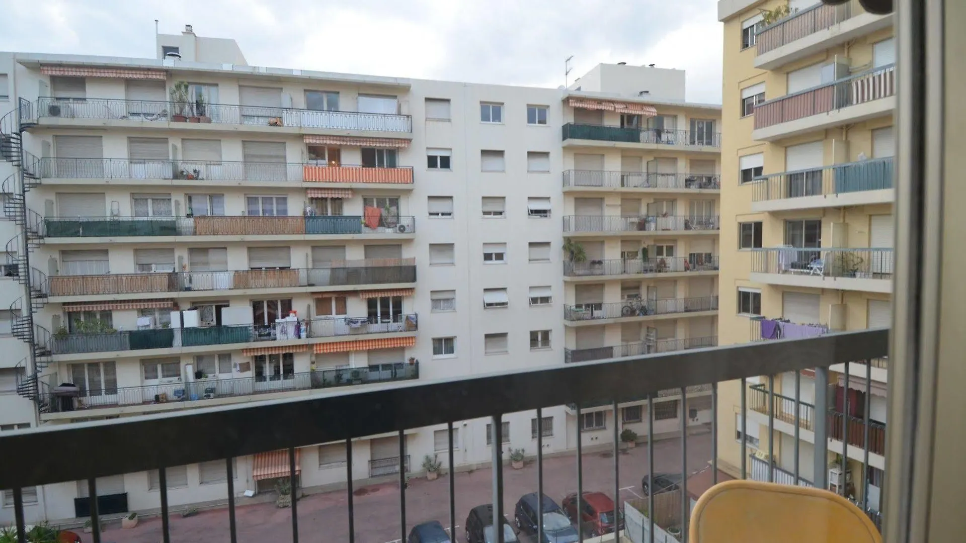 Appartement 6 Personnes Avec Terrasse Le Port Nice France