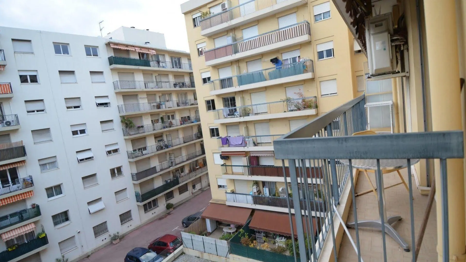 Apartment Appartement 6 Personnes Avec Terrasse Le Port Nice France